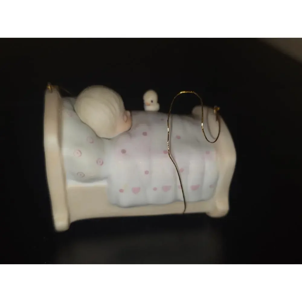 Precious Moments 1983 Porcelain Ornament -Blessed Are The Pure‎ In Heart E0518
